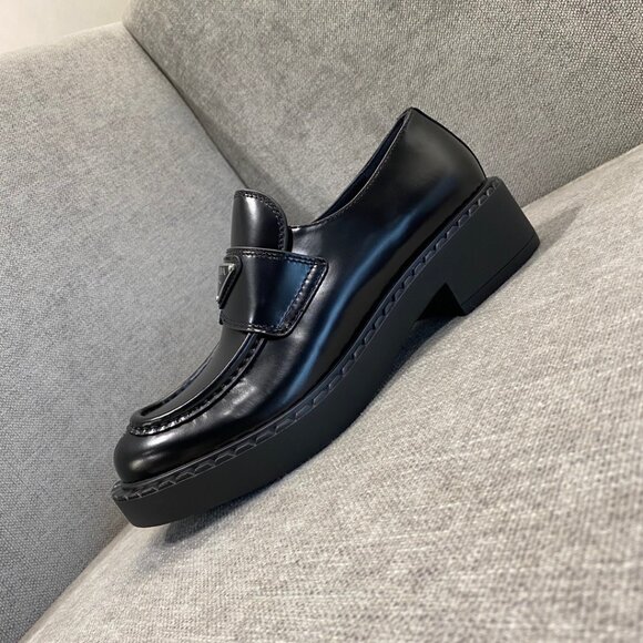 Prada women's casual sports shoes - Picture 2 of 8